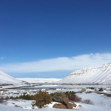 Solheimar Studio Apartment Isafjordur Екстер'єр фото