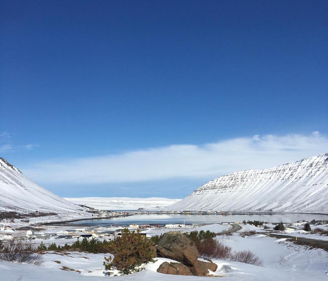 Solheimar Studio Apartment Isafjordur Екстер'єр фото