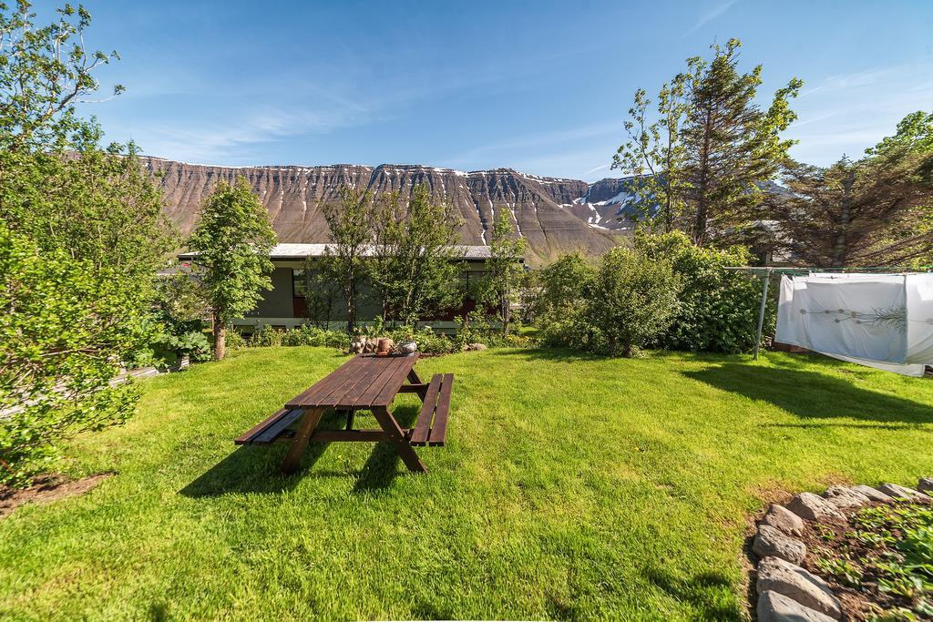 Solheimar Studio Apartment Isafjordur Екстер'єр фото